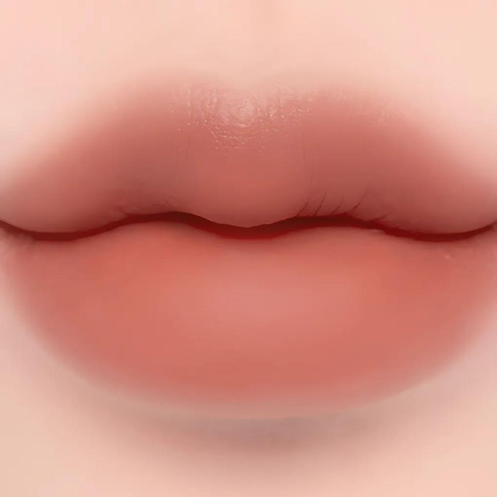 Laka Bulky Matte Lipstick 霧面唇膏