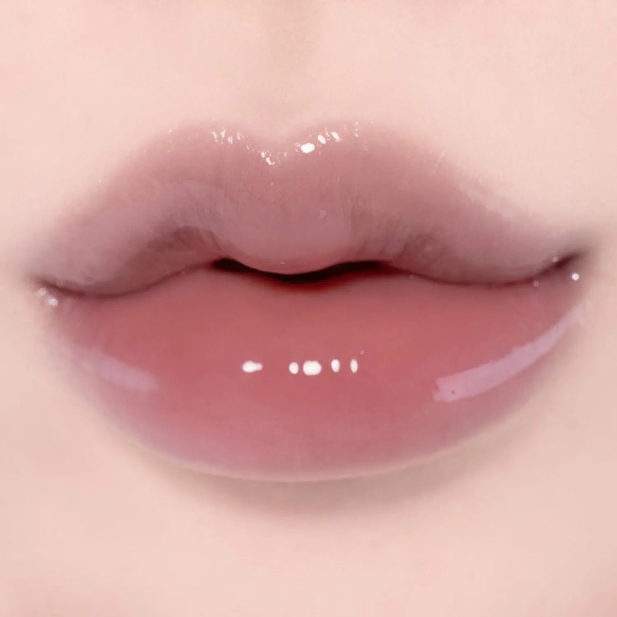 fwee-3d-volumizing-glass-tint 3D CHANGING GLOSS 01 SCENE 色號效果