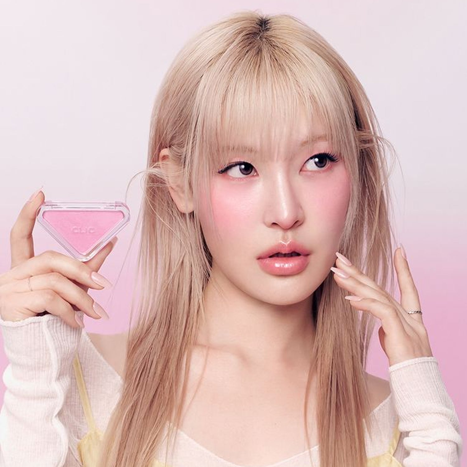 CLIO Essential Blush Tap 胭脂