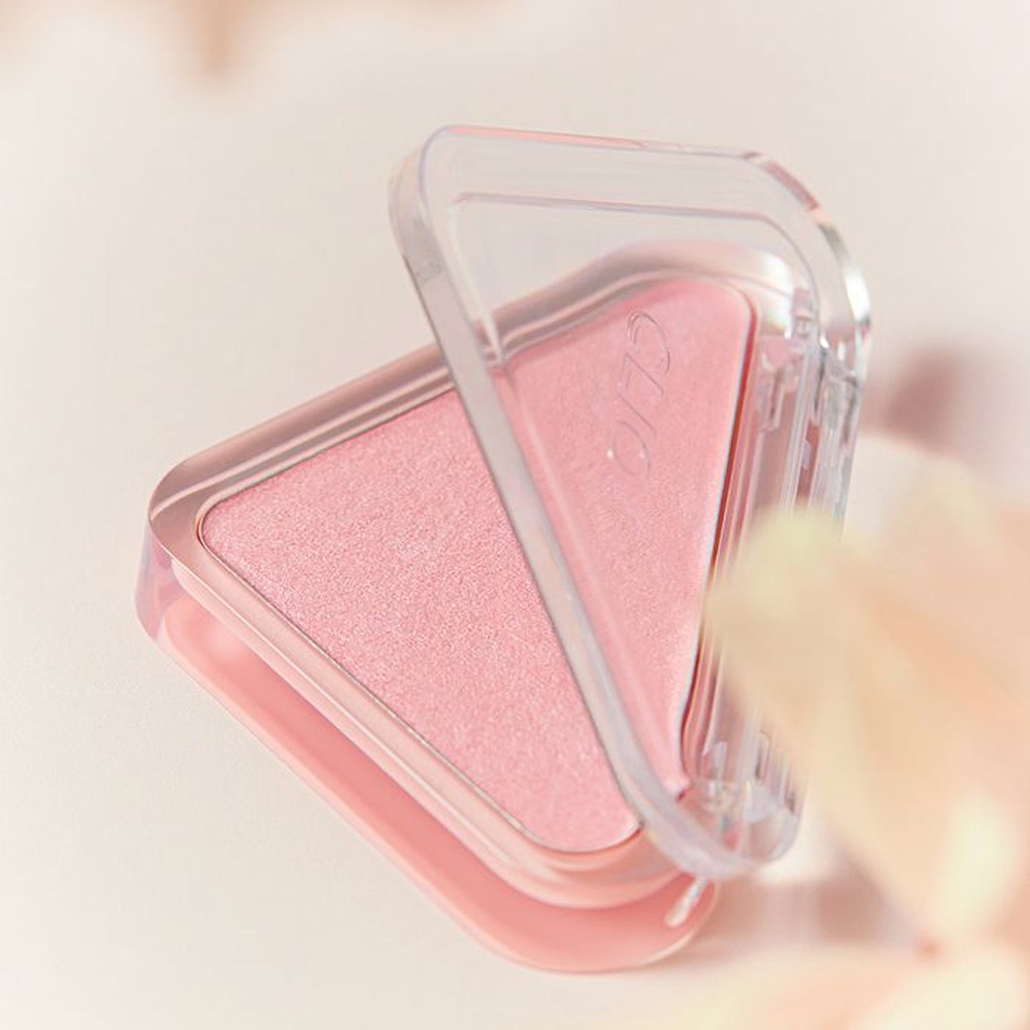 CLIO Essential Blush Tap 胭脂