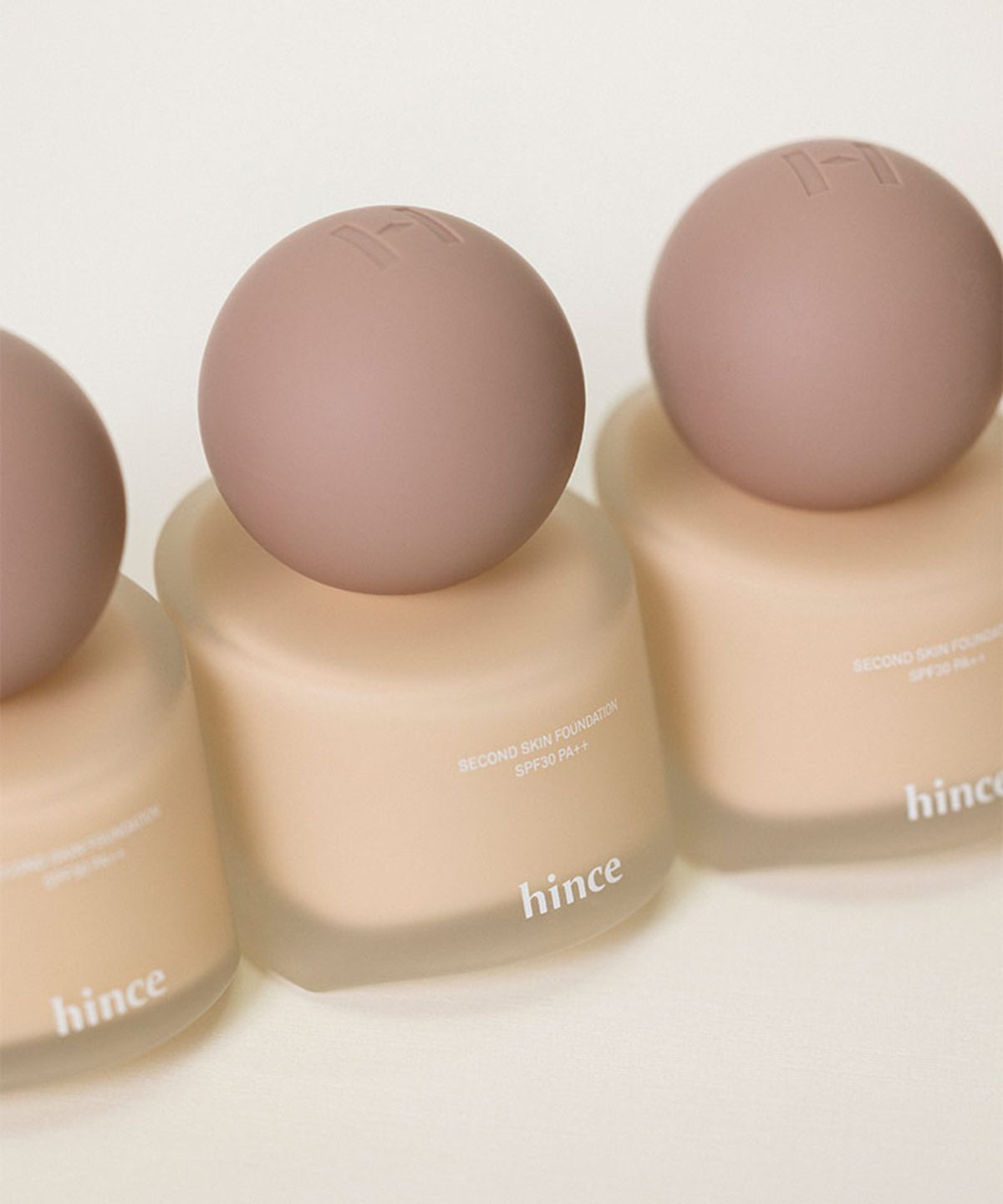 hince Second Skin Foundation 粉底液