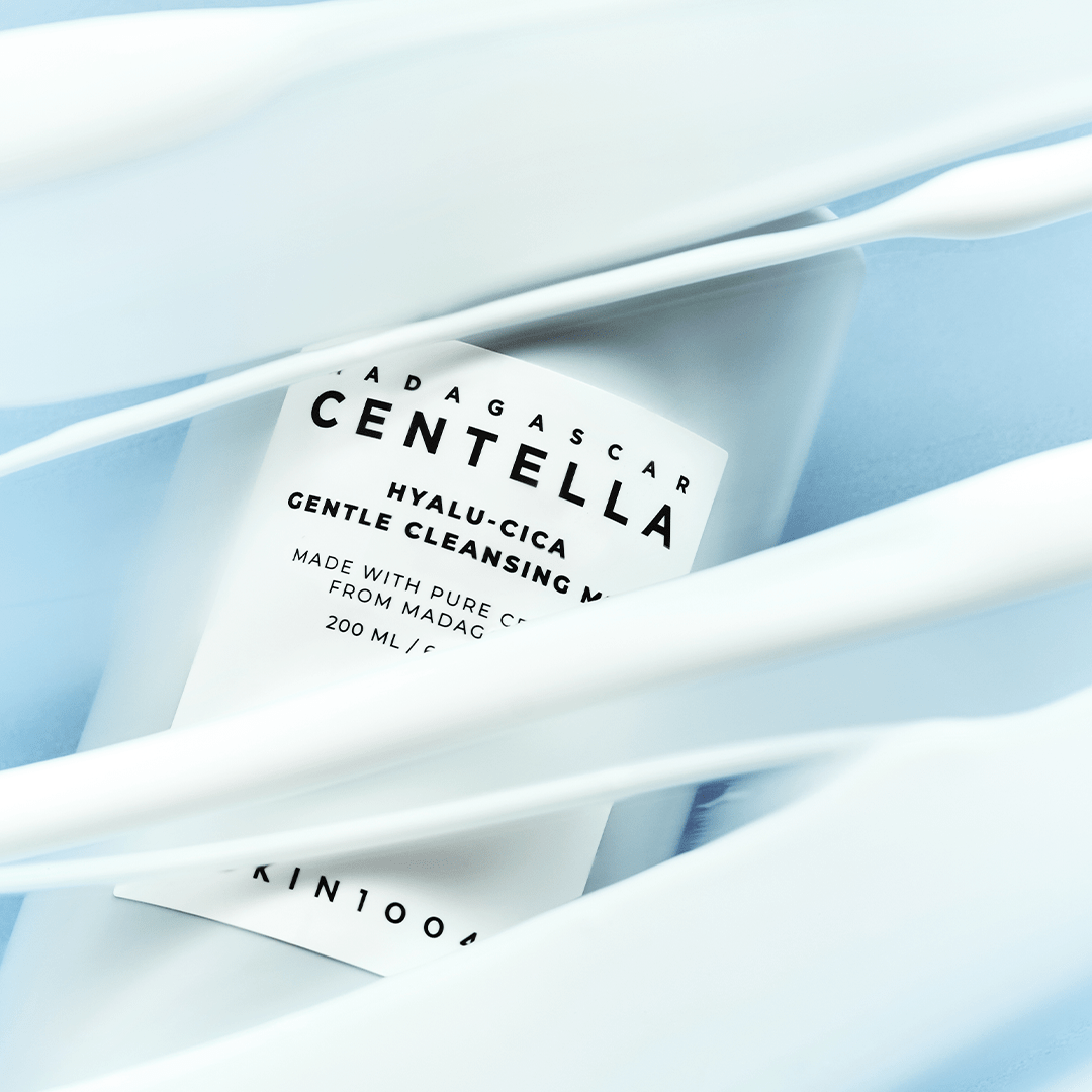 Skin1004 馬達加斯加積雪草玻尿酸溫和潔面乳 200ml