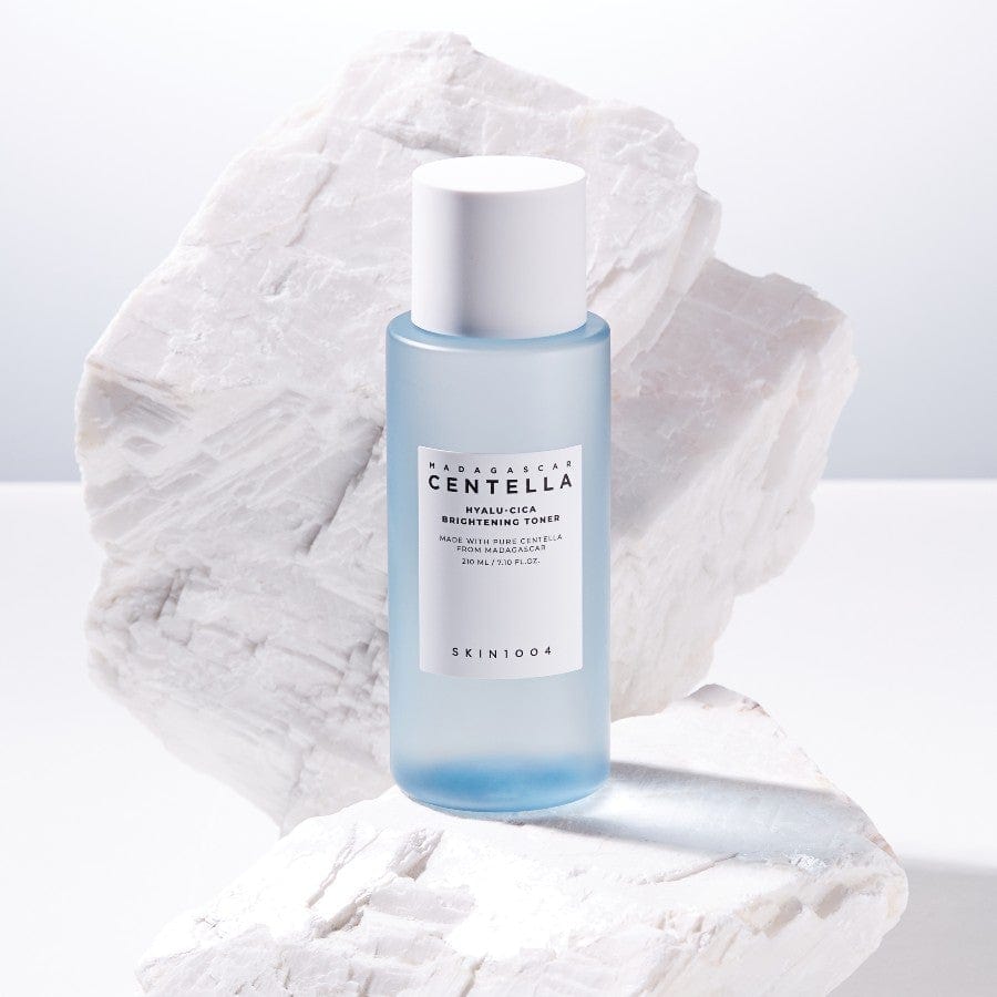 Skin1004 馬達加斯加積雪草玻尿酸亮白爽膚水 210ml